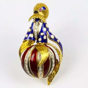 VTG Solid 18k Yellow Gold Diamond enamel walrus fur clip Large